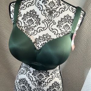 Bra Dark Green Cacique underwire NWT nice brand